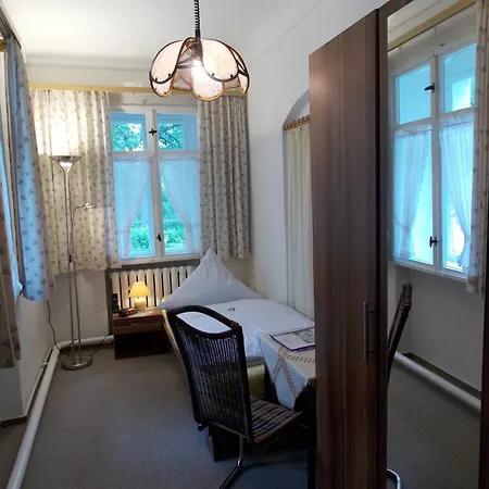 Kurheim Haus Linde Guest house