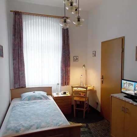 Guest house Kurheim Haus Linde Bad Elster